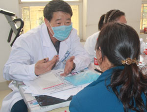患者咨询鼻炎中耳炎怎么治疗方法